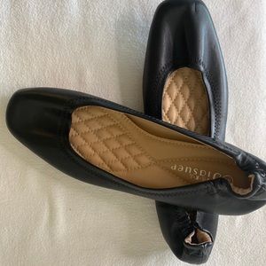 Jiasuer shoes NWOT